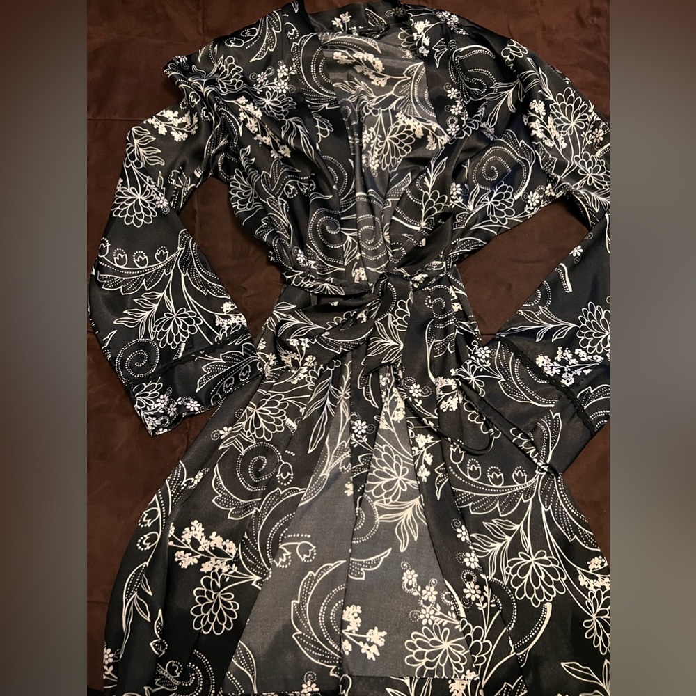 Apt 9 Babydoll Teddy and Robe, size M Black & White